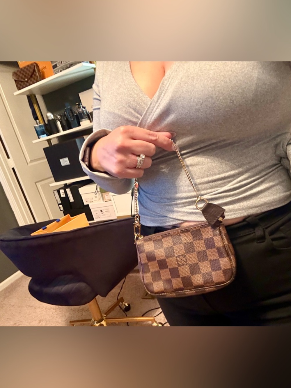 ✨ Authentic Louis Vuitton Damier Ebene Mini Pochette ✨ - Picture 11 of 11